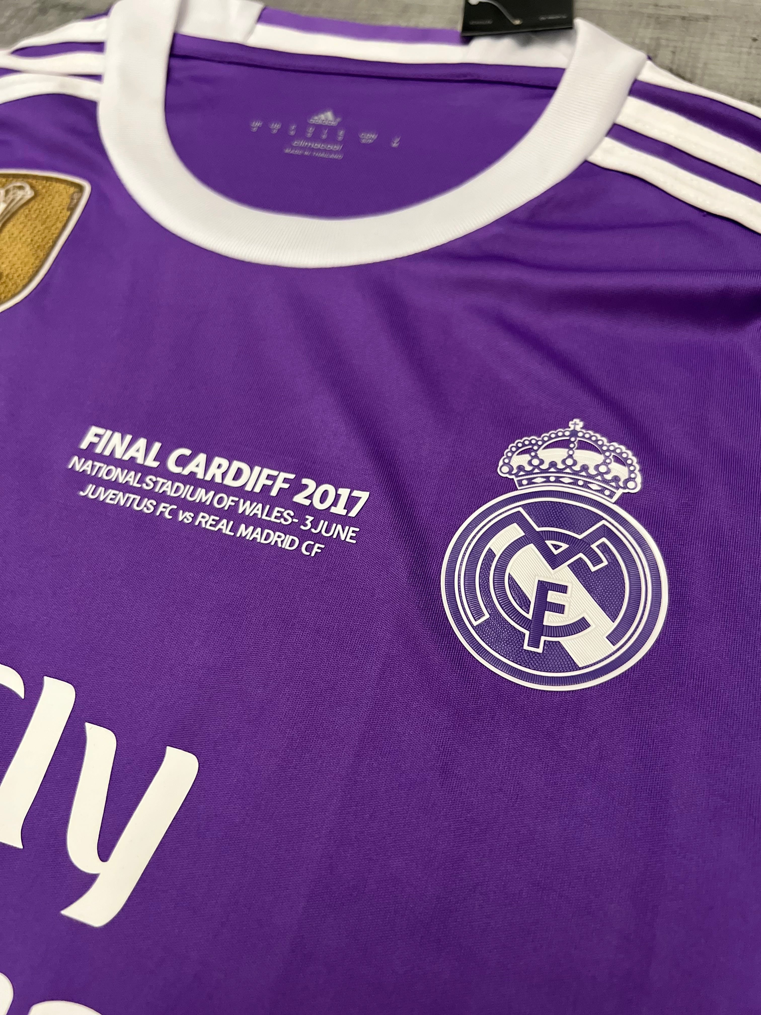 2016-17 - Real Madrid Away Long Sleeve Retro