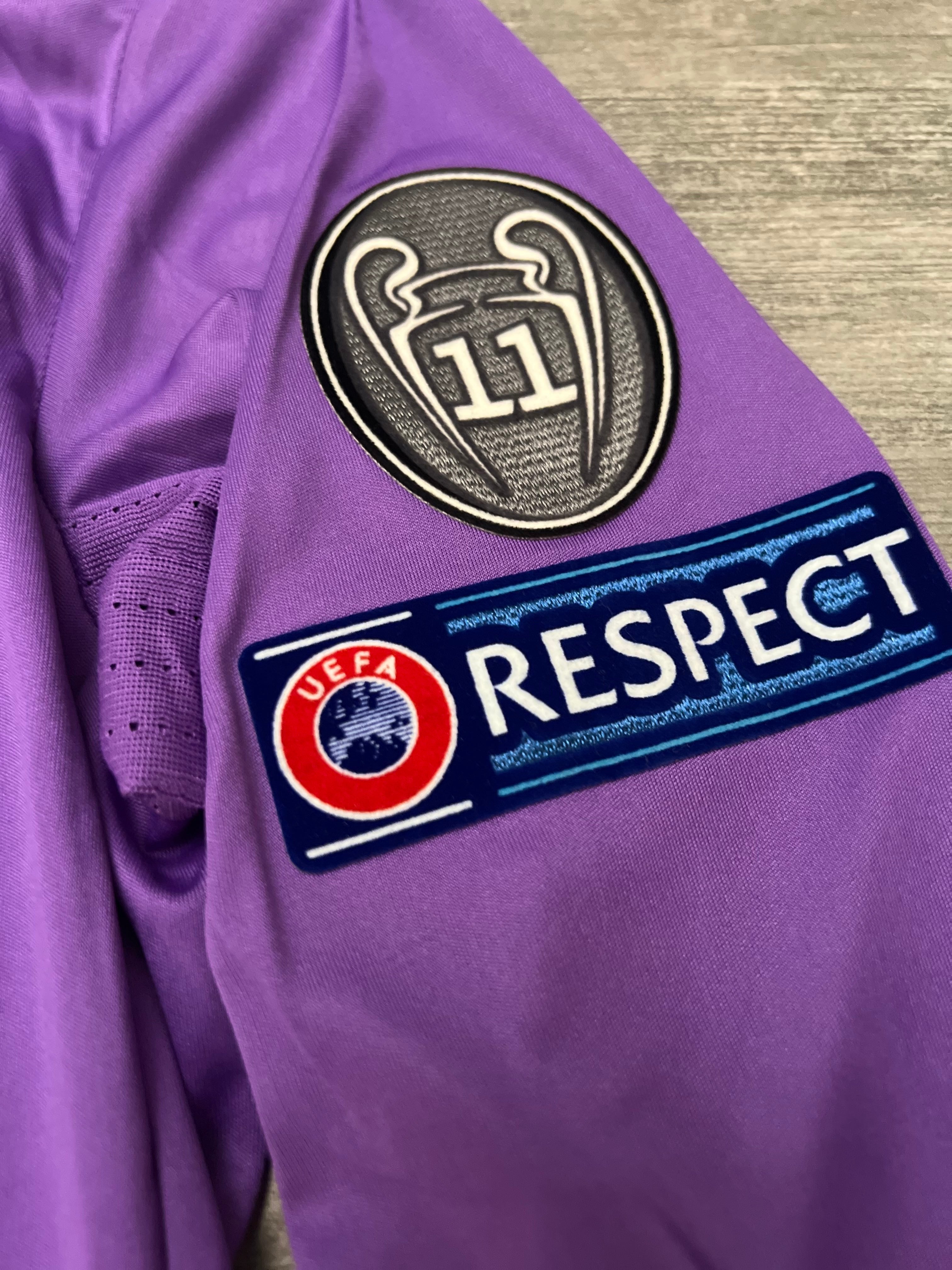 2016-17 - Real Madrid Away Long Sleeve Retro