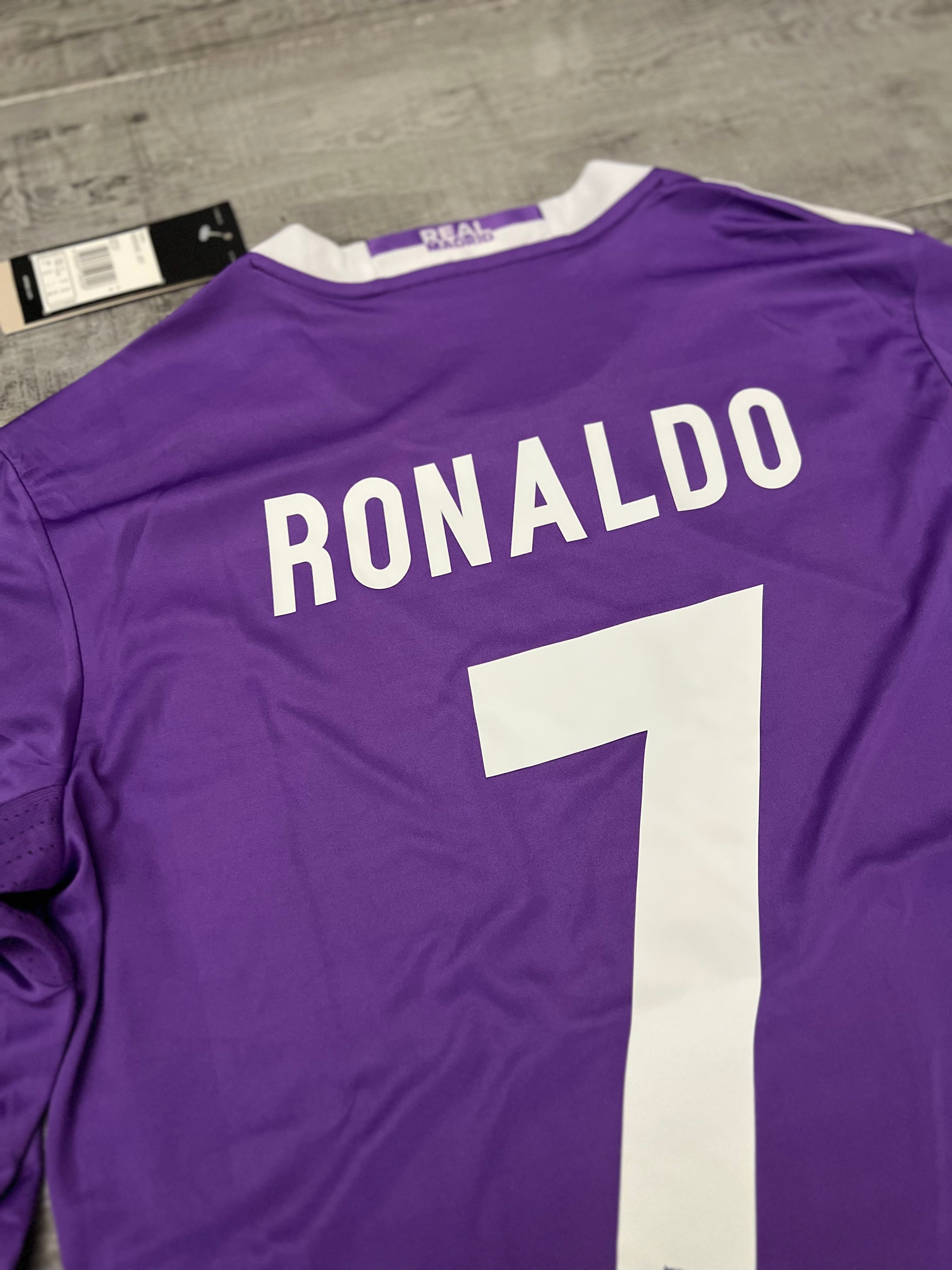 2016-17 - Real Madrid Away Long Sleeve Retro