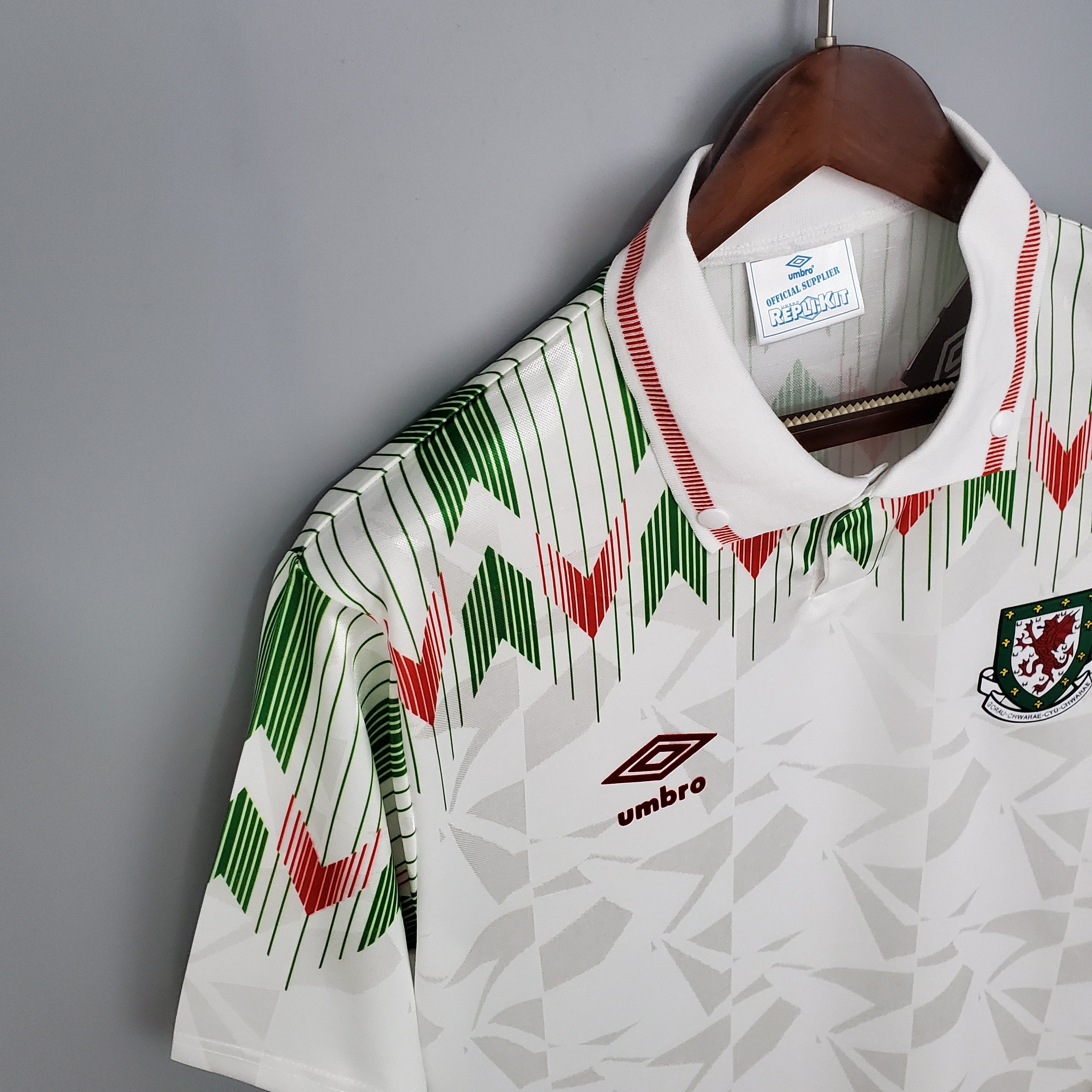 Wales 90-92 | Retro Away